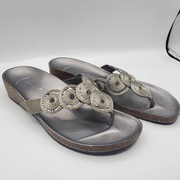 ANDREA e MICHELE METALLIC LEATHER & THREAD CRYSTAL RHINESTONE SANDALS - Picture 1 of 9